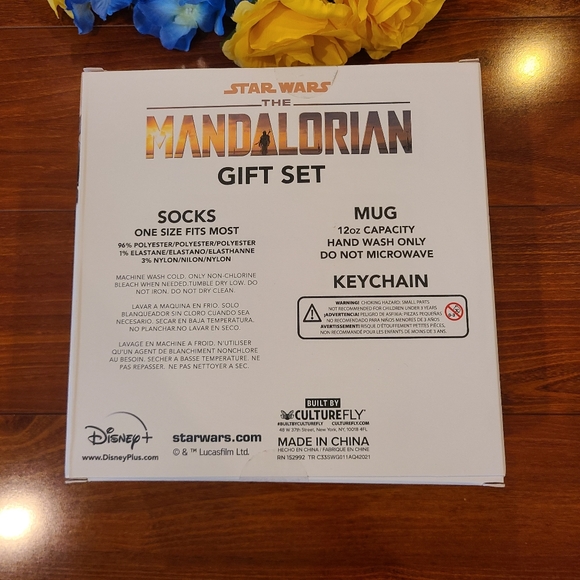 Star Wars The Mandalorian Gift Set - Picture 4 of 9
